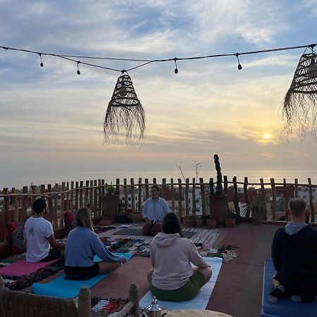 Berber Waves Surf House Hostel Tamraght Ngoại thất bức ảnh