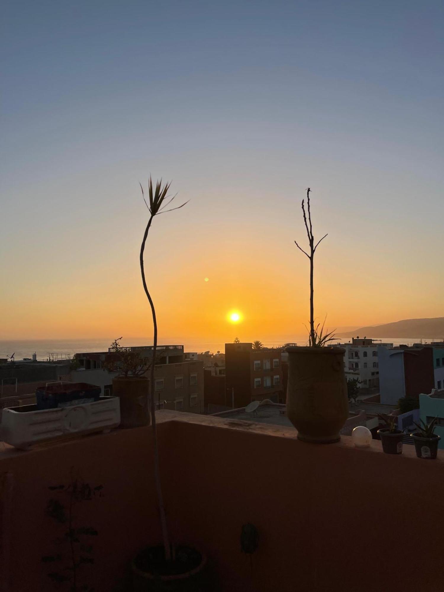Berber Waves Surf House Hostel Tamraght Ngoại thất bức ảnh