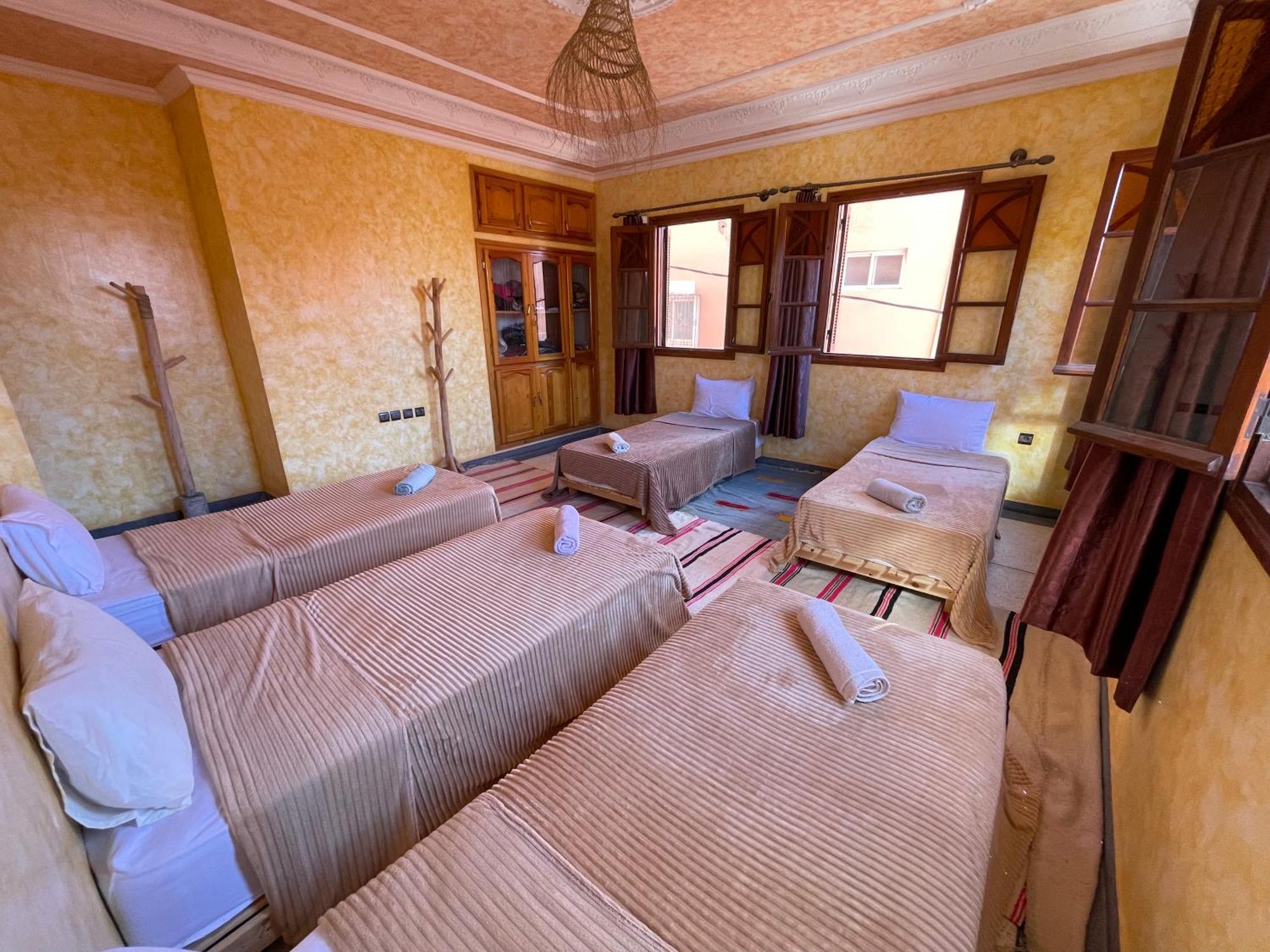 Berber Waves Surf House Hostel Tamraght Ngoại thất bức ảnh