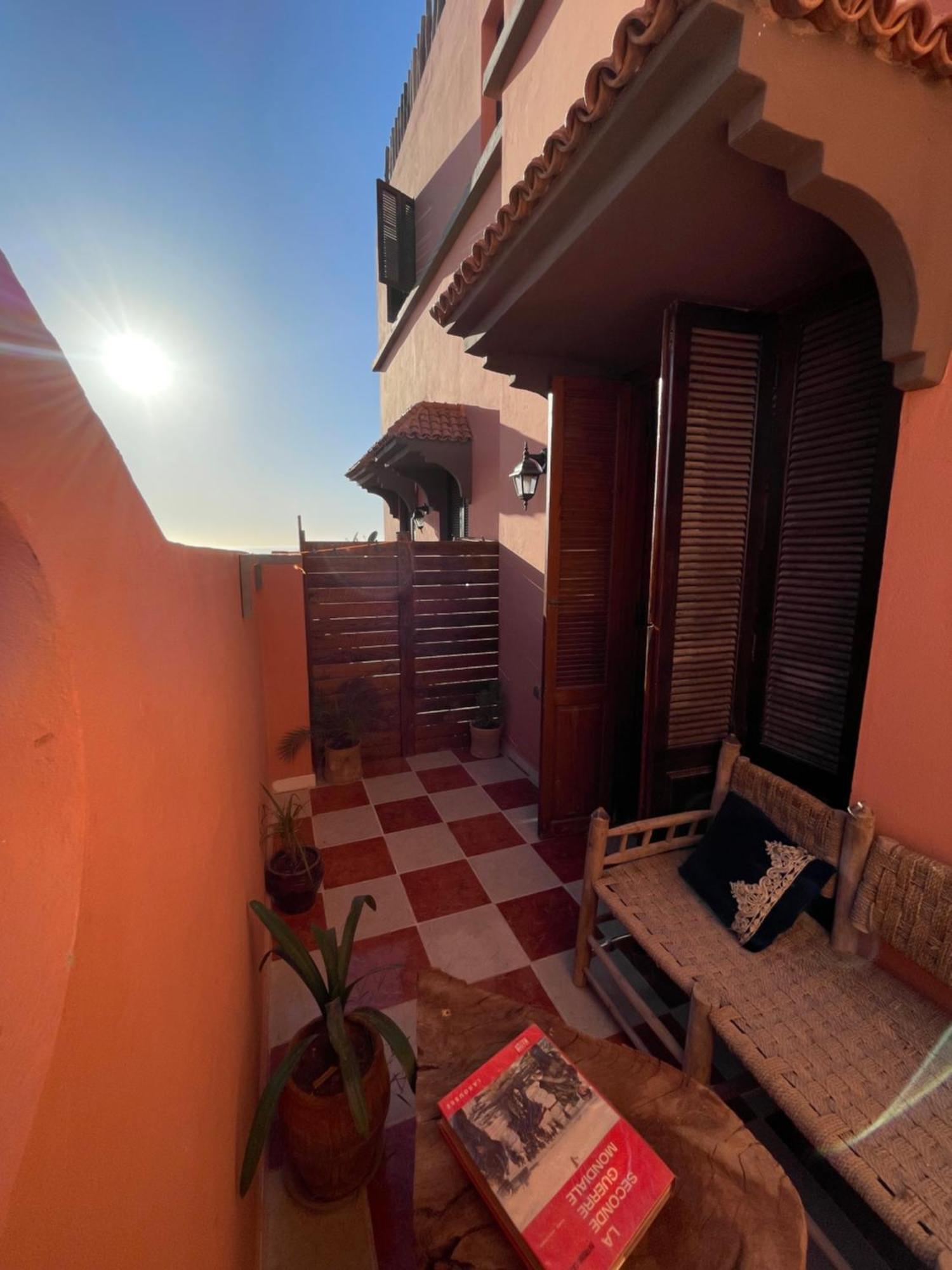 Berber Waves Surf House Hostel Tamraght Ngoại thất bức ảnh
