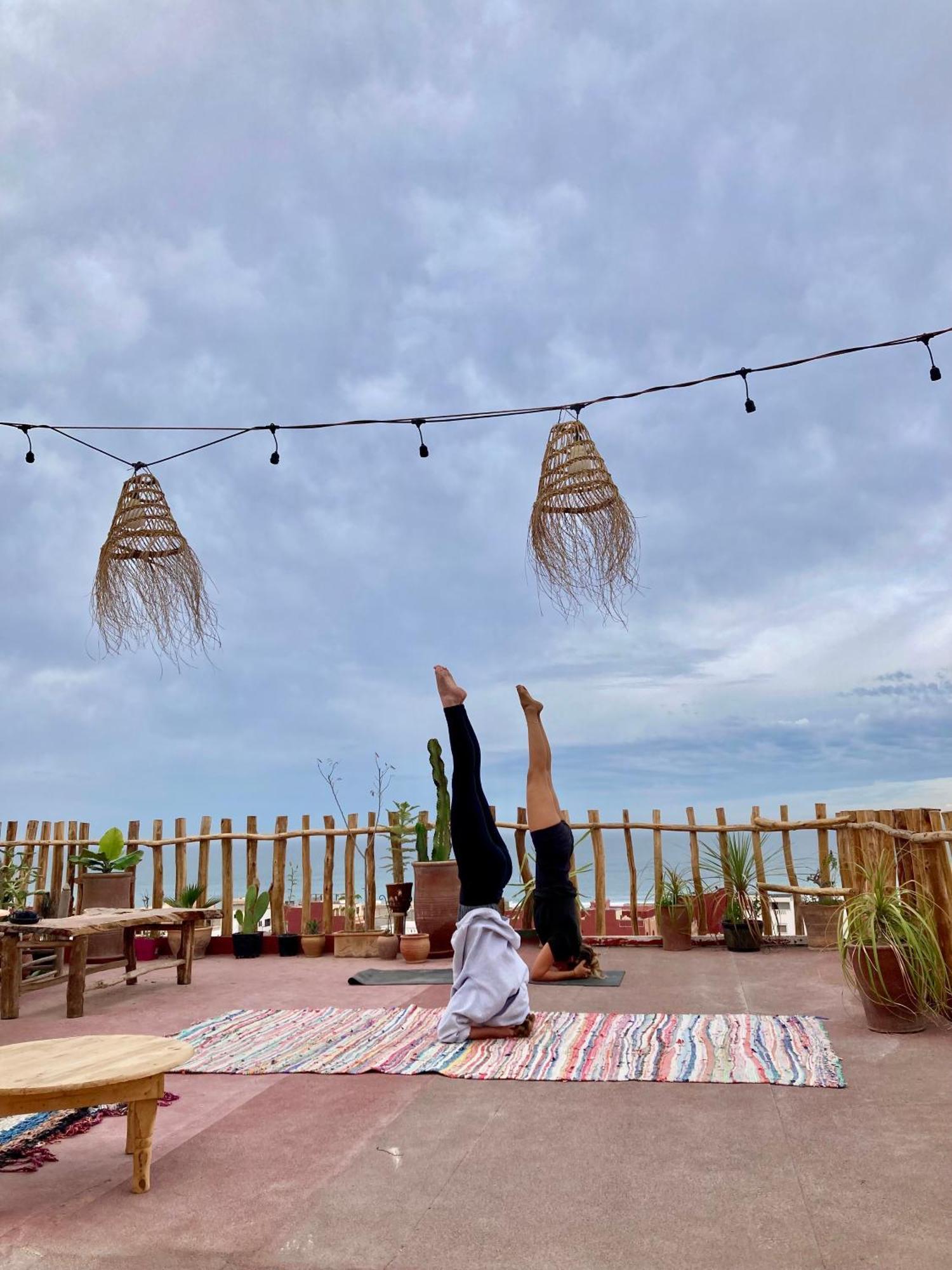 Berber Waves Surf House Hostel Tamraght Ngoại thất bức ảnh