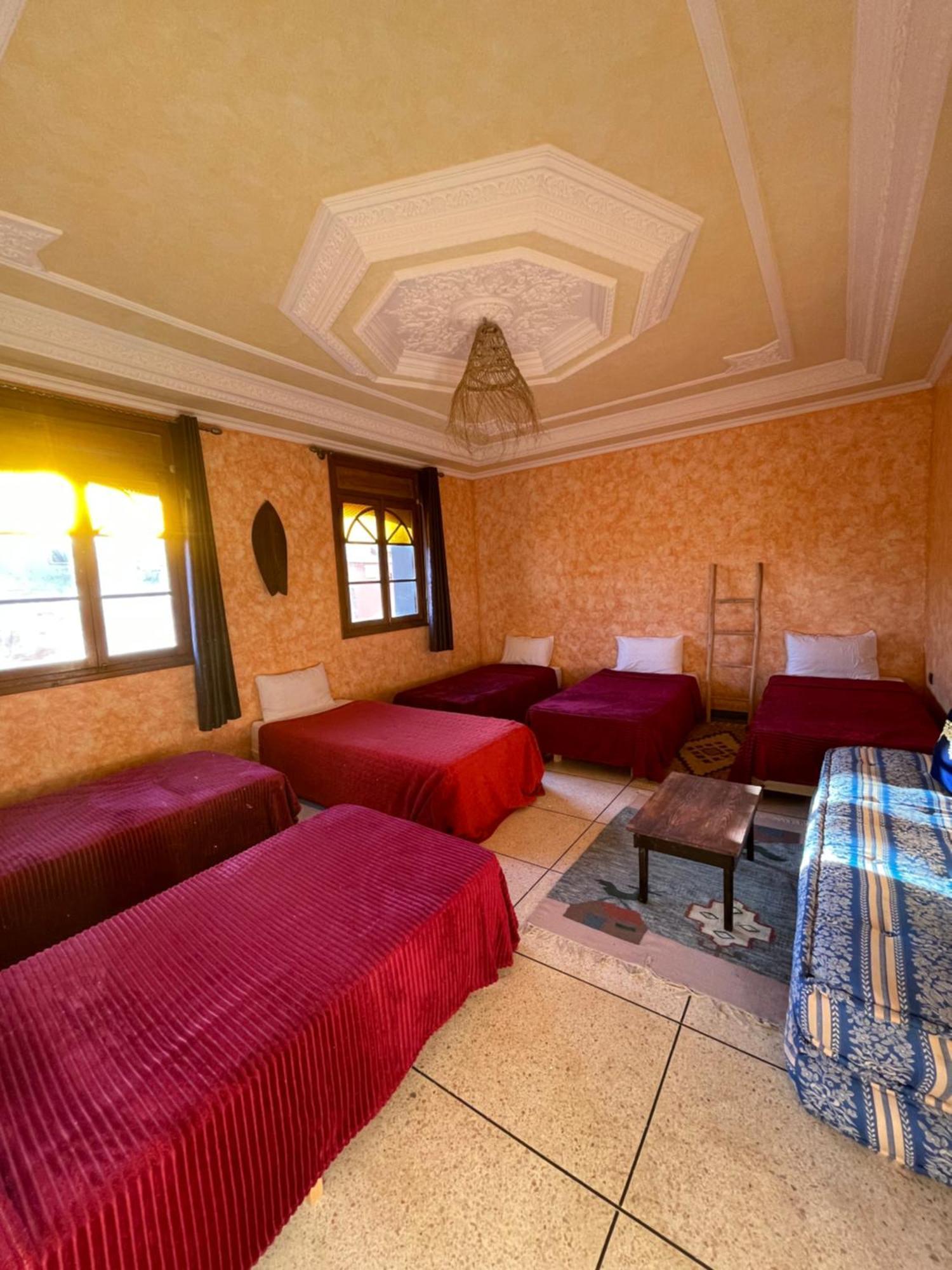 Berber Waves Surf House Hostel Tamraght Ngoại thất bức ảnh