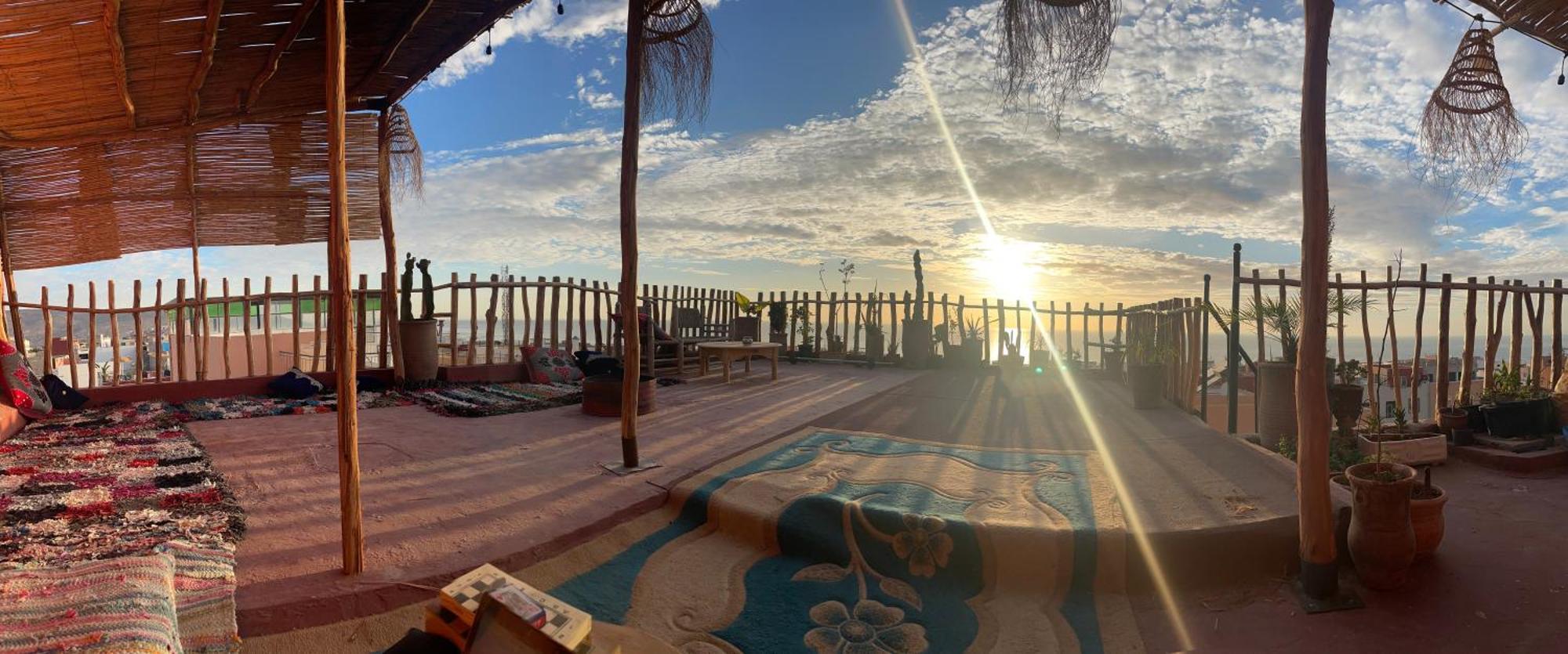 Berber Waves Surf House Hostel Tamraght Ngoại thất bức ảnh