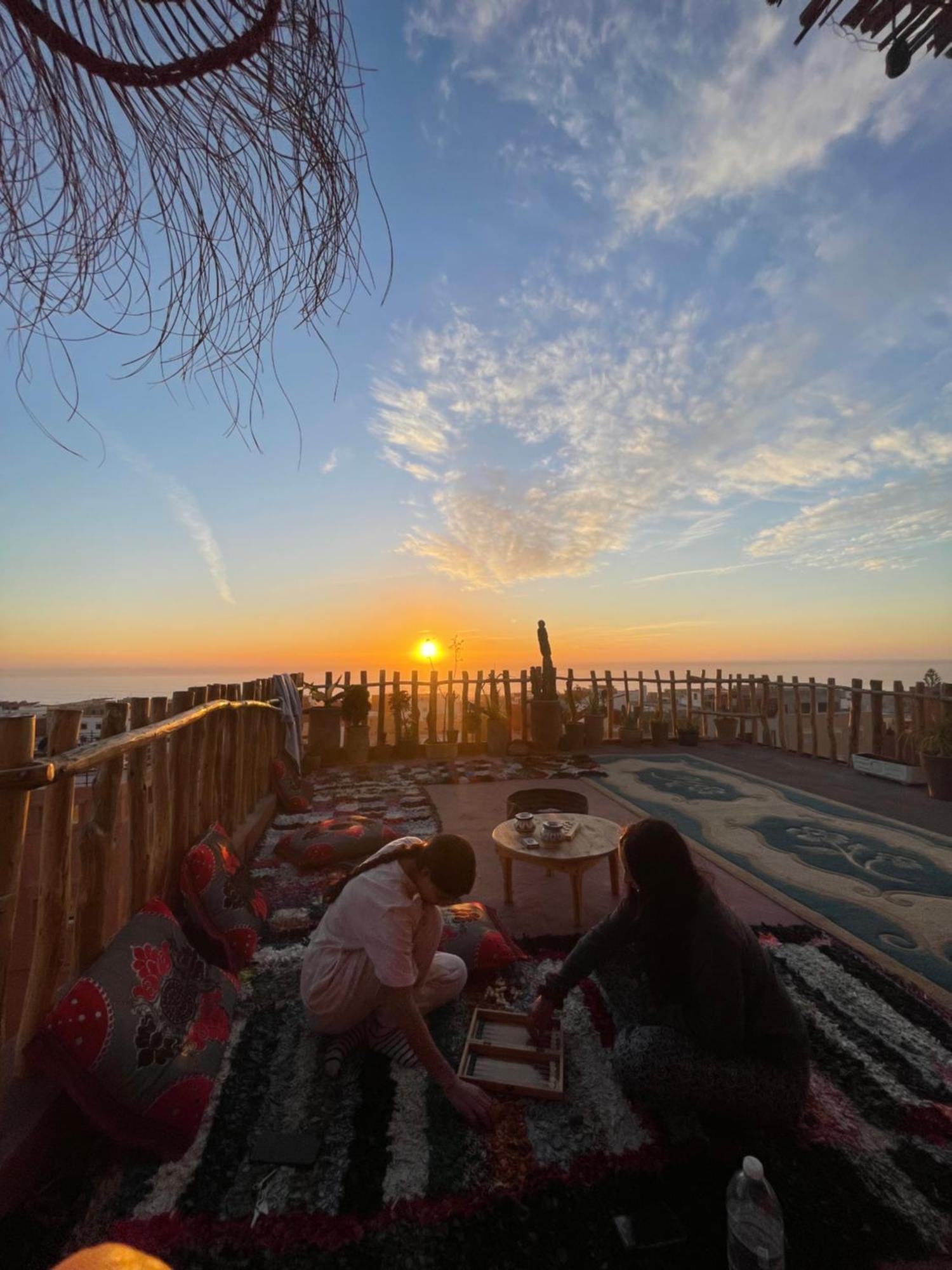 Berber Waves Surf House Hostel Tamraght Ngoại thất bức ảnh