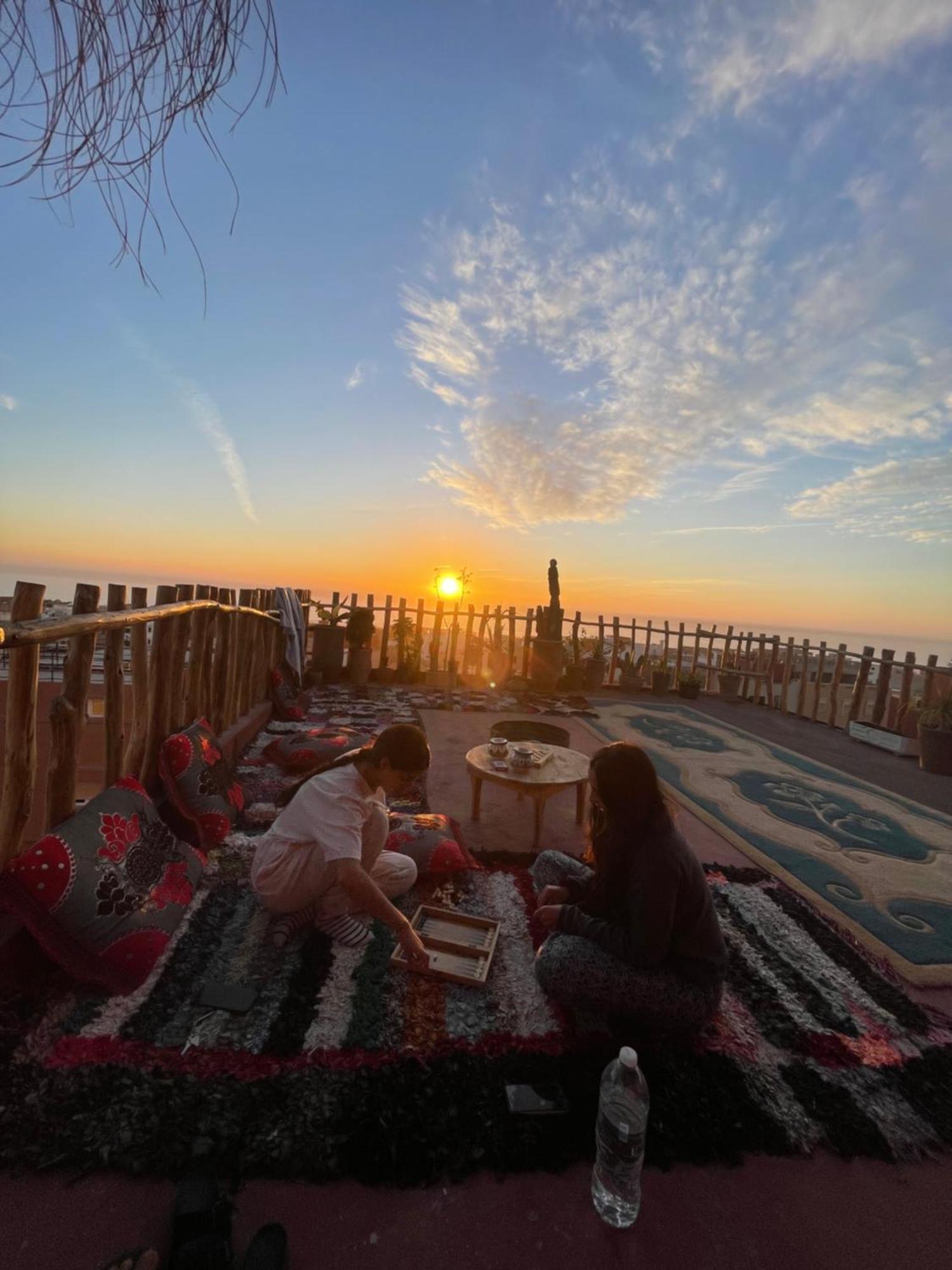 Berber Waves Surf House Hostel Tamraght Ngoại thất bức ảnh