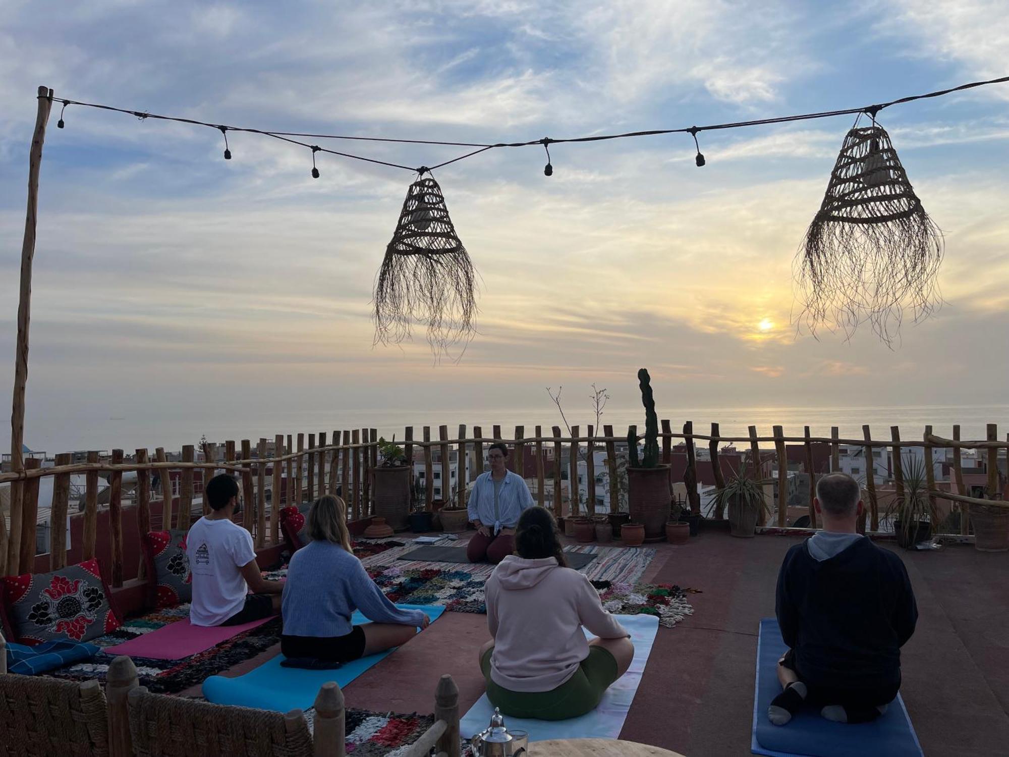 Berber Waves Surf House Hostel Tamraght Ngoại thất bức ảnh